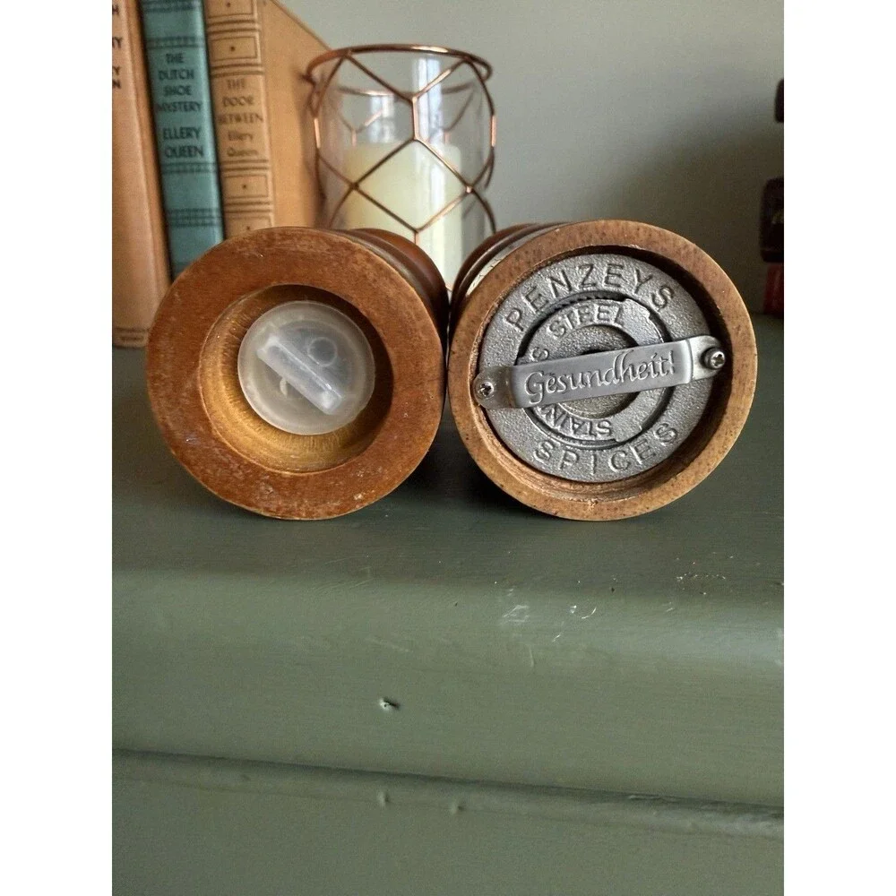 Penzeys Spices Wood Salt Shaker & Pepper Mill Set Gesundheit Grinder Kitchen